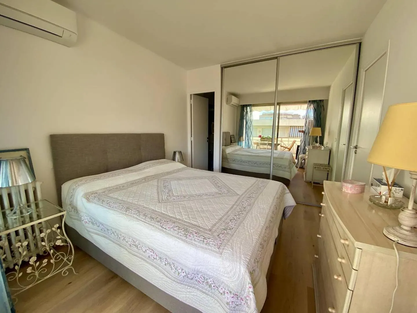 Apartment Cannes - Latour-Maubourg - 2 P Renove Tout Confort France